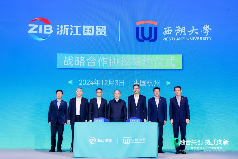 1733803275307009ur46.jpg AM7A6007.jpg